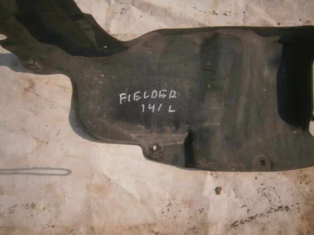 Подкрылок Тойота Королла Филдер в Энгельсе 26428