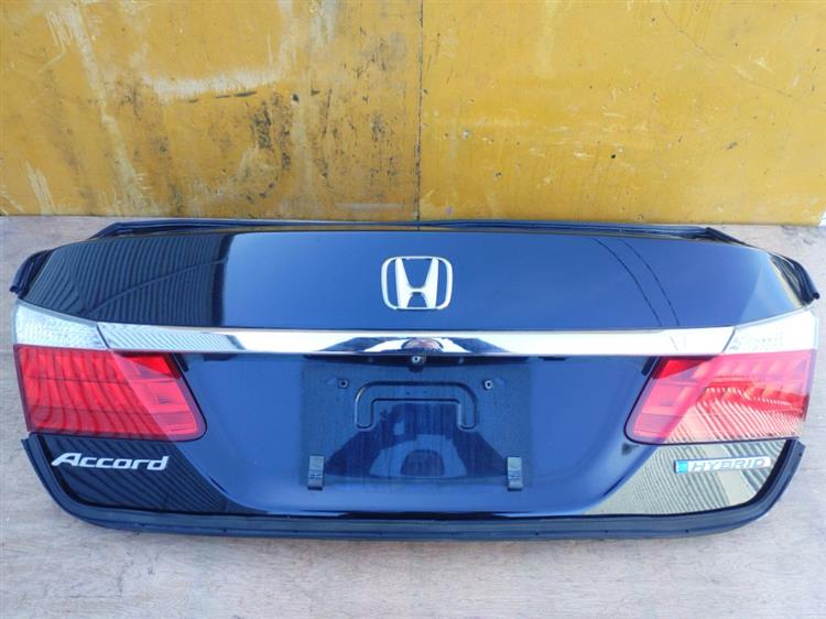 Крышка багажника Хонда Аккорд в Энгельсе 50872